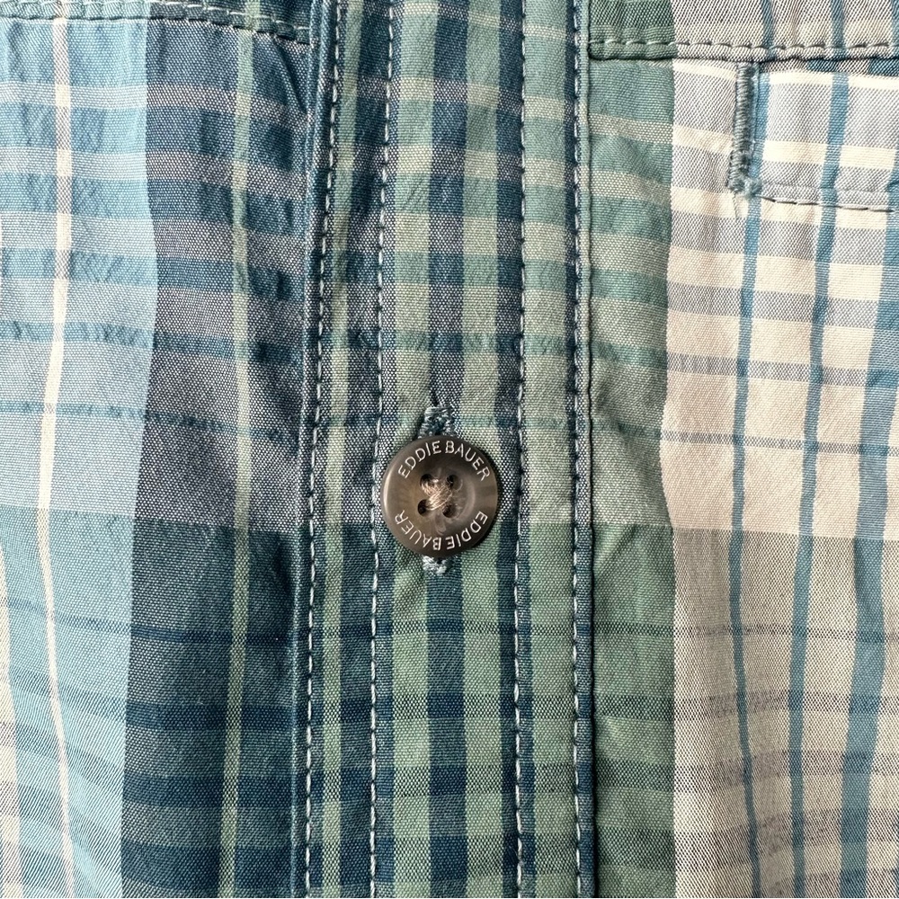 Eddie Bauer Plaid Short Sleeve Nylon Fishing Shirt Size L - Picture 6 of 9